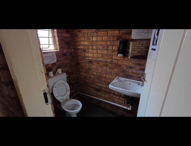 600M² BUILDING FOR SALE IN BRAKPAN CENTRAL